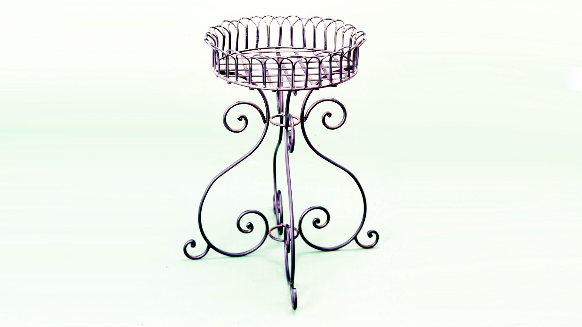 English Round Planter Stand