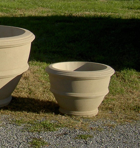 Anderson Junior Planter - Sandstone Textured Finish (Pictured on Right)