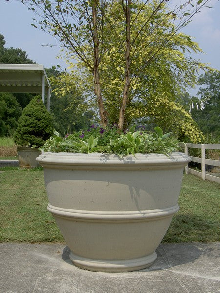  Mammoth Anderson Fine Cast Planter