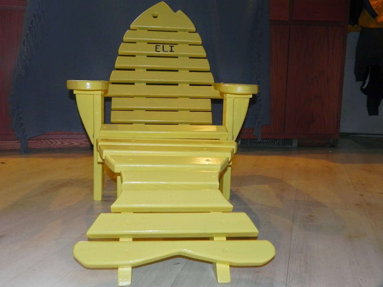 Single Color Guppy Chair w/ Custom Engraving